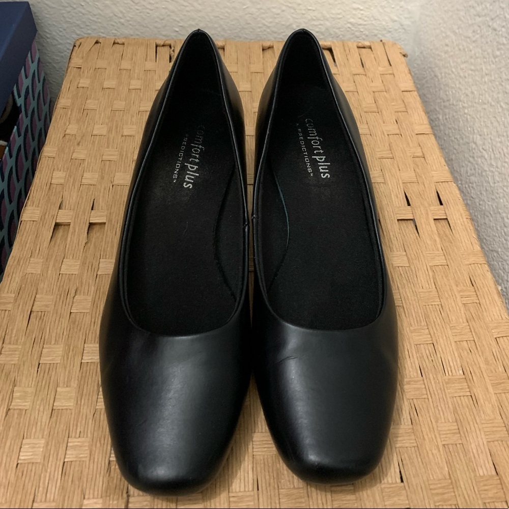 Comfort plus by Predictions black heels 1.5 inch